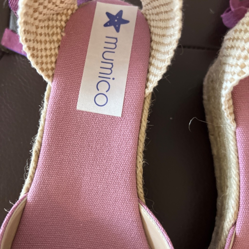 Shoes - Picture 4 of 5